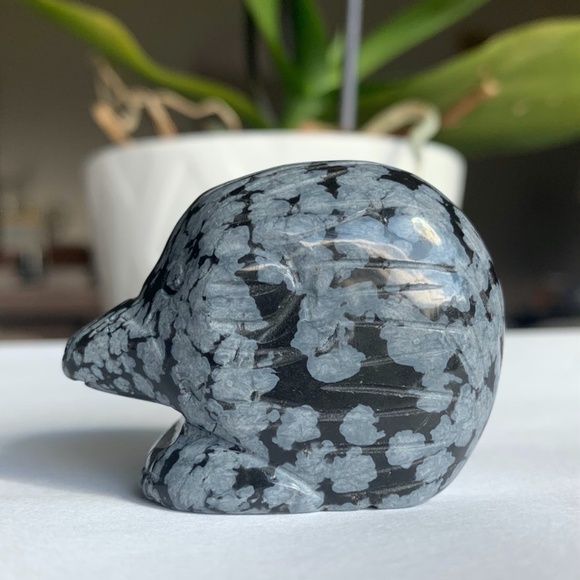 Snowflake Obsidian Carved Hedgehog Carving Bird Head Figurine Crystal Healing 2" - Picture 1 of 12